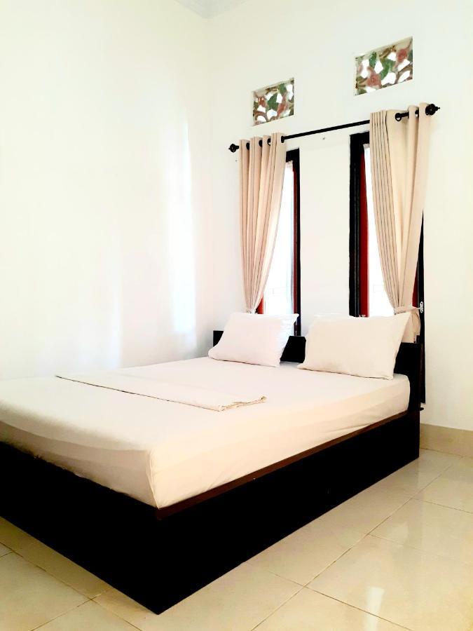 Nova Homestay Toyapakeh Exterior photo